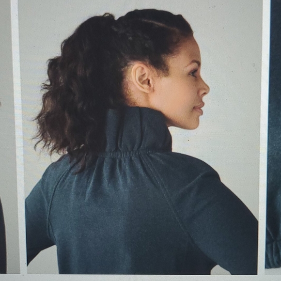 Lululemon After All Pullover - Picture 4 of 9